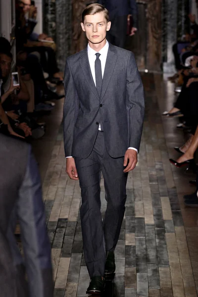 Look 2